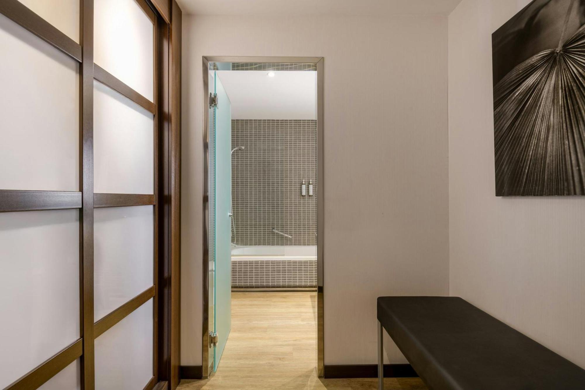 Ac Hotel La Finca By Marriott Pozuelo de Alarcon Ngoại thất bức ảnh