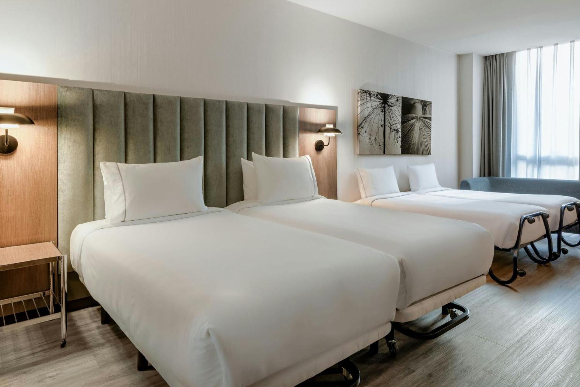 Ac Hotel La Finca By Marriott Pozuelo de Alarcon Ngoại thất bức ảnh
