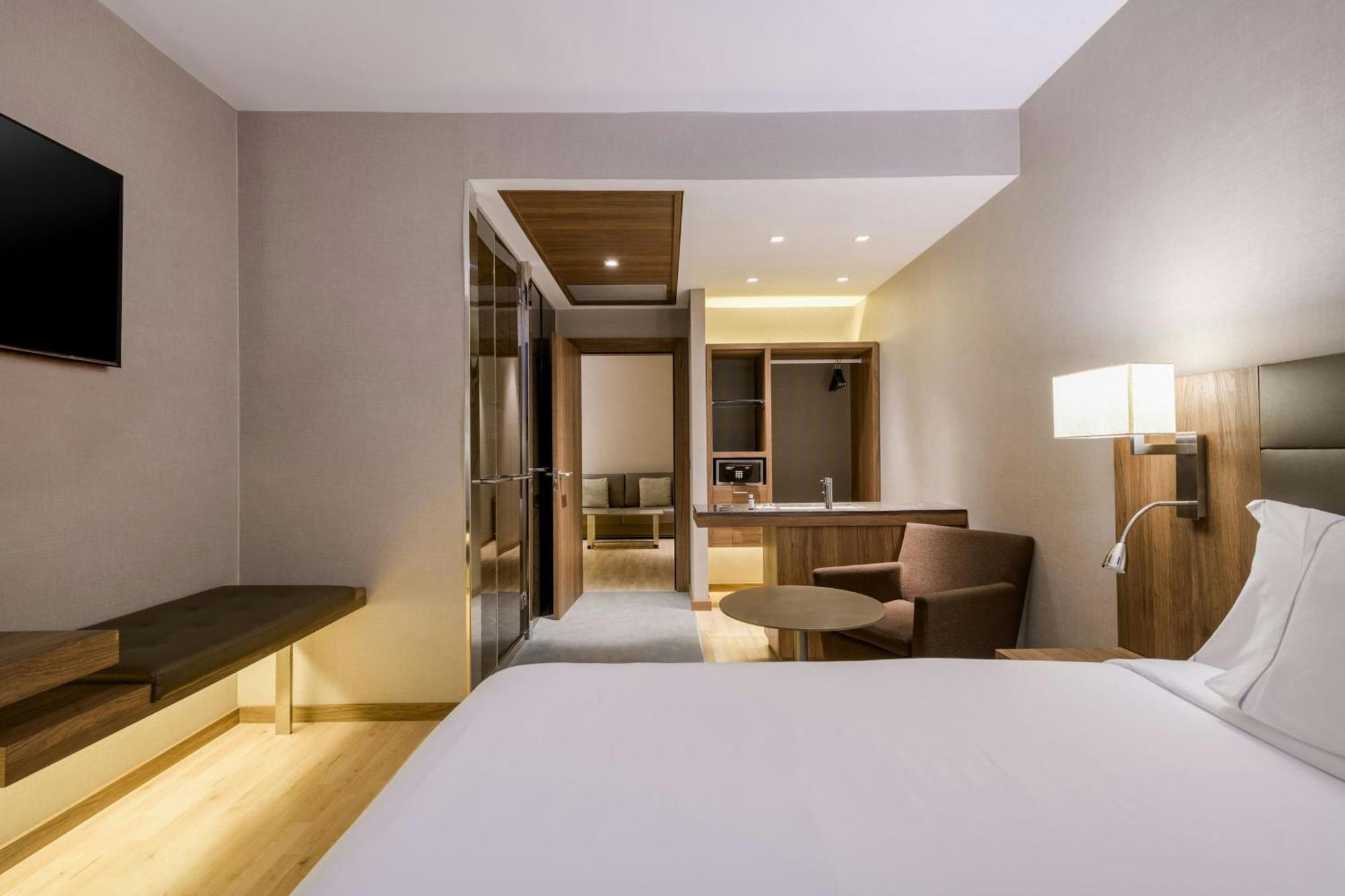 Ac Hotel La Finca By Marriott Pozuelo de Alarcon Ngoại thất bức ảnh