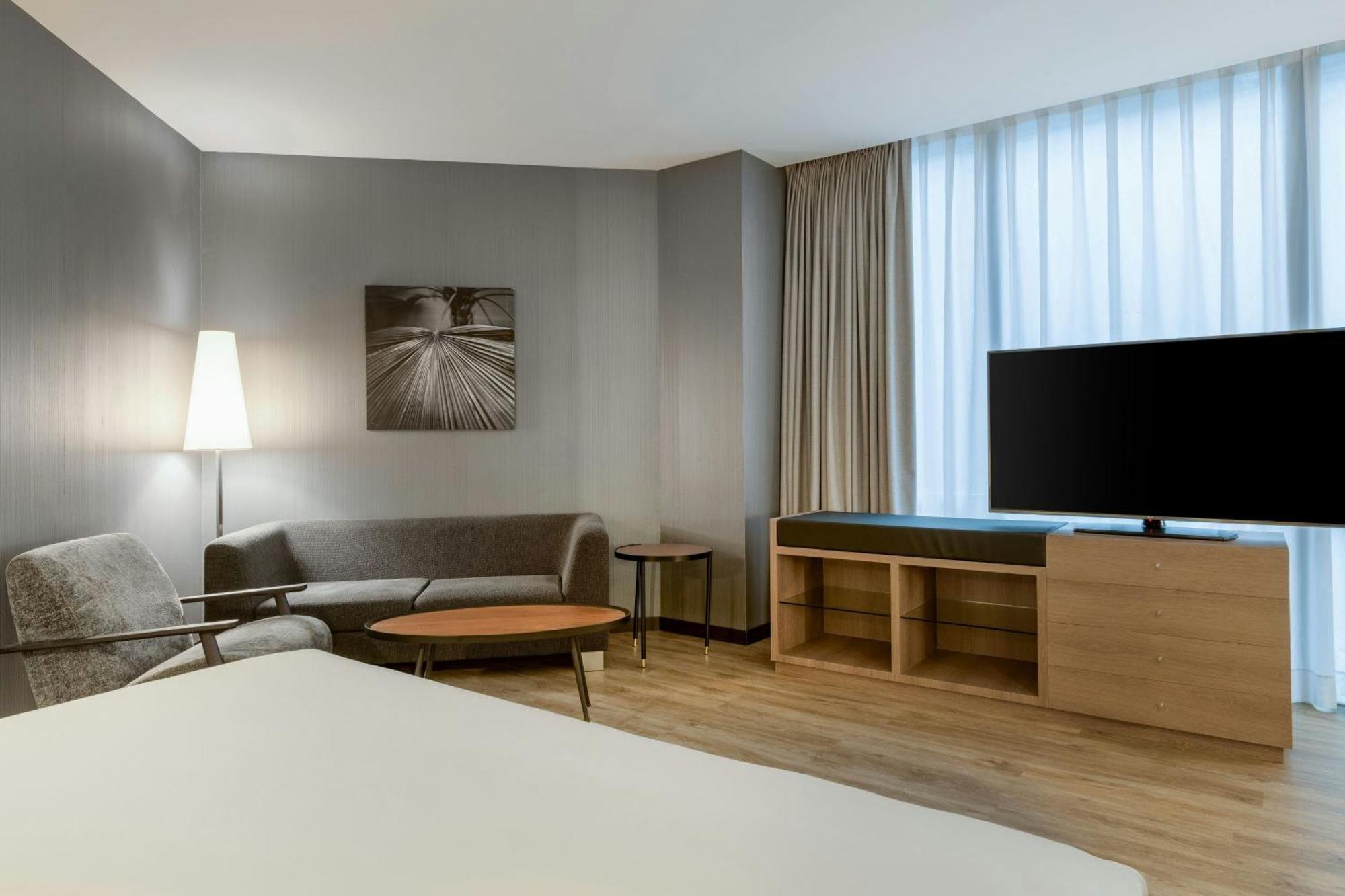 Ac Hotel La Finca By Marriott Pozuelo de Alarcon Ngoại thất bức ảnh