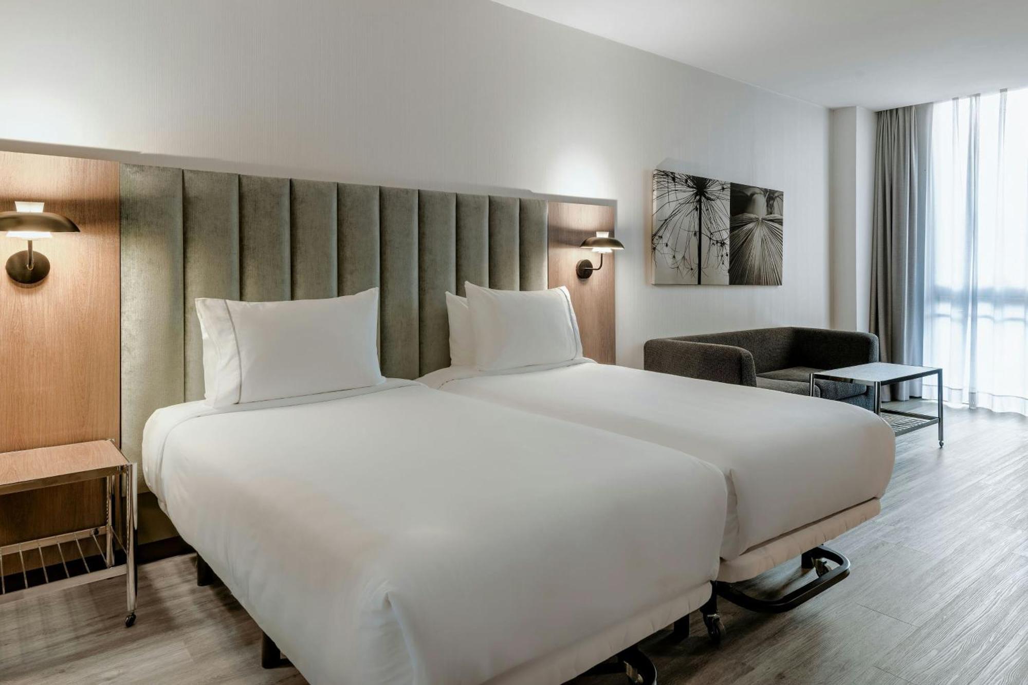 Ac Hotel La Finca By Marriott Pozuelo de Alarcon Ngoại thất bức ảnh