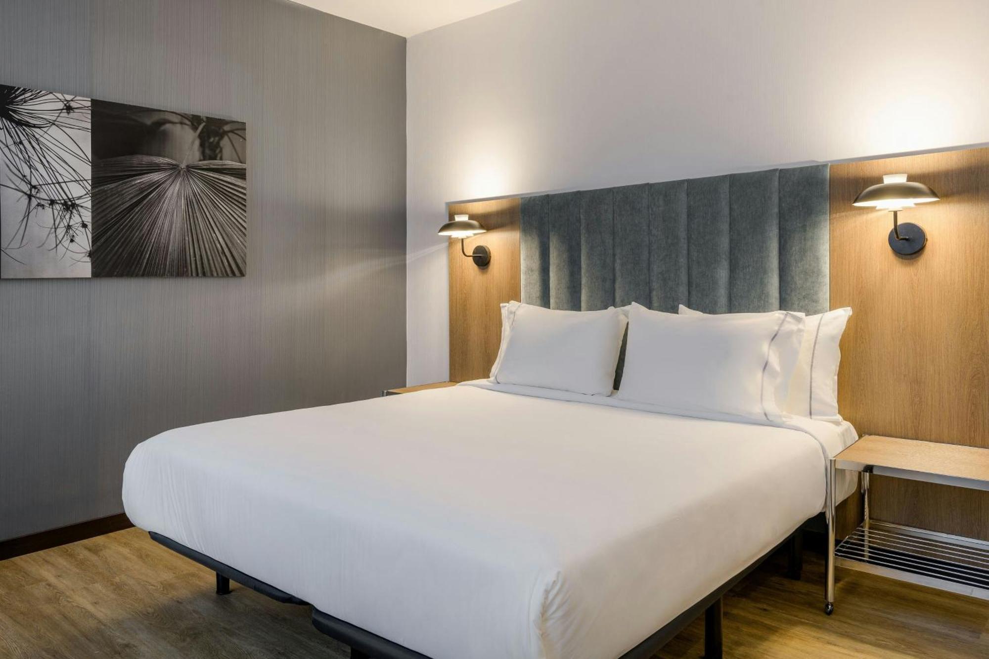 Ac Hotel La Finca By Marriott Pozuelo de Alarcon Ngoại thất bức ảnh